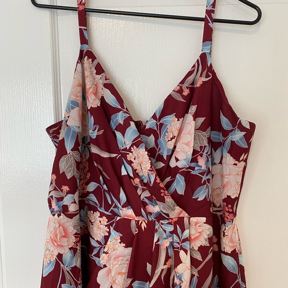 Beautiful burgundy floral dress M city chic - Picture 4 of 12